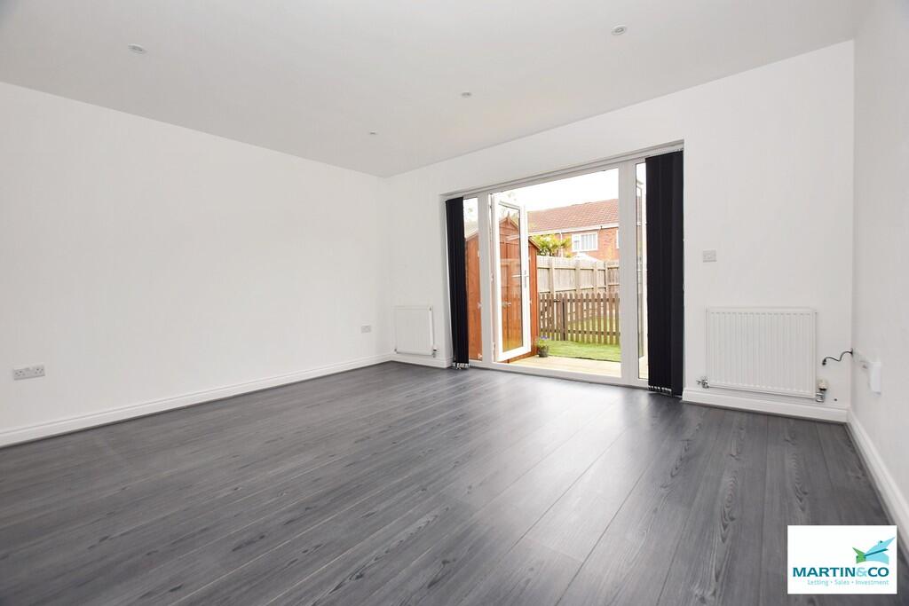 Co-Op Close, Barwell photo 4