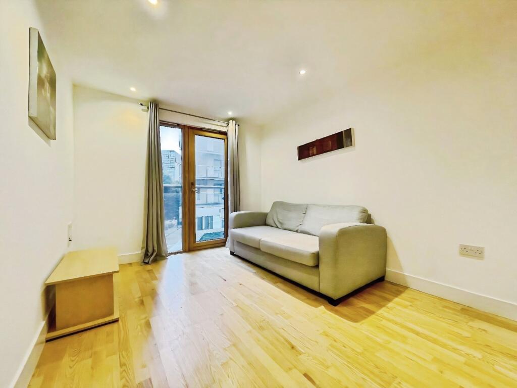Apartment in Leeds, West Yorkshire - View 5
