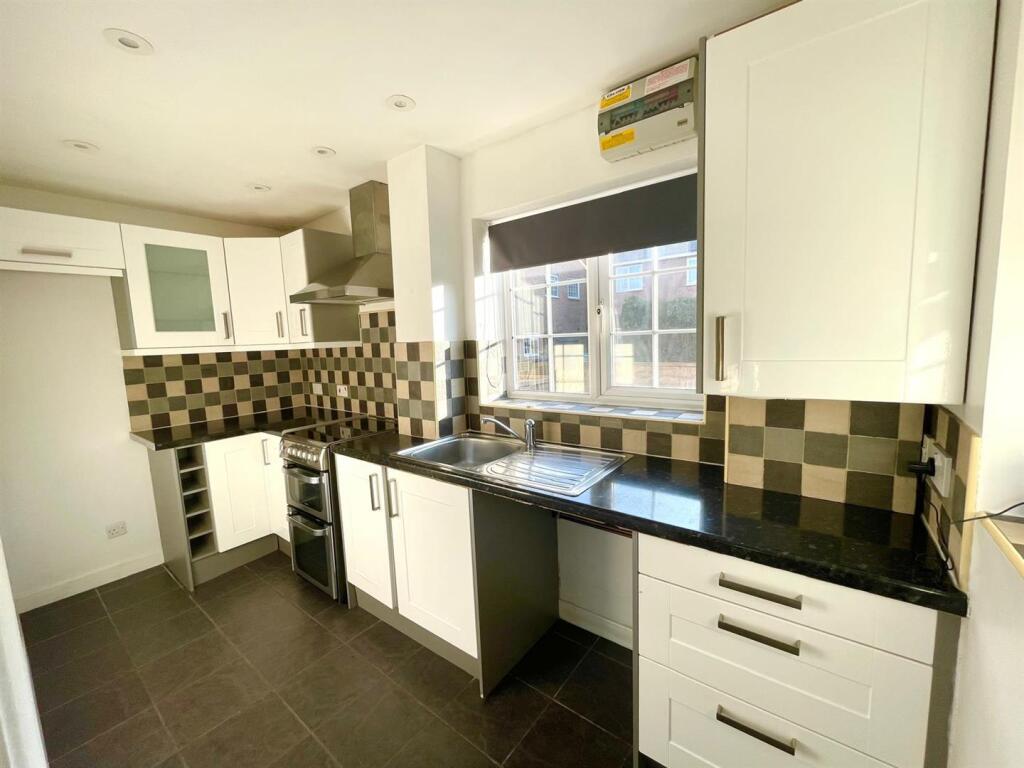 James Close, Chippenham photo 2