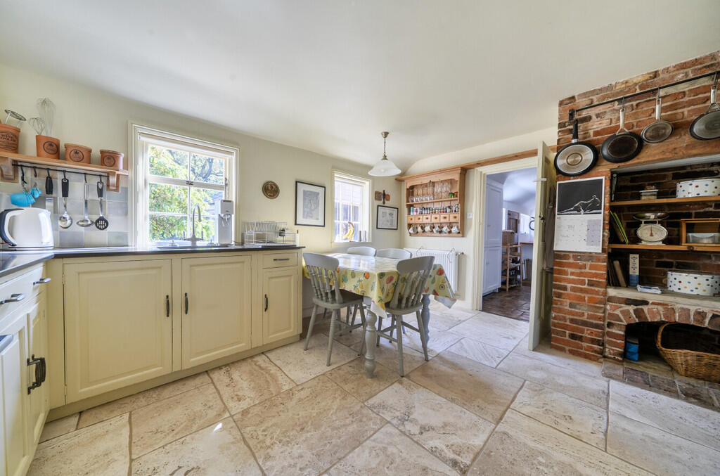House in Babergh, Cross Green, Hartest - More