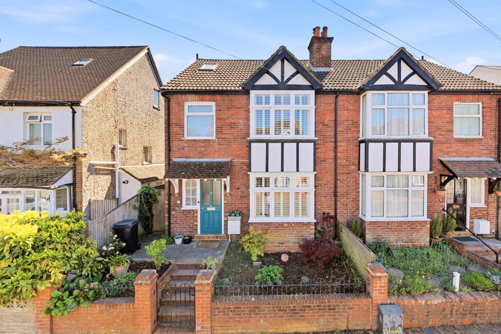 Main image of property: Hopwood Gardens, Tunbridge Wells, TN4 9PU