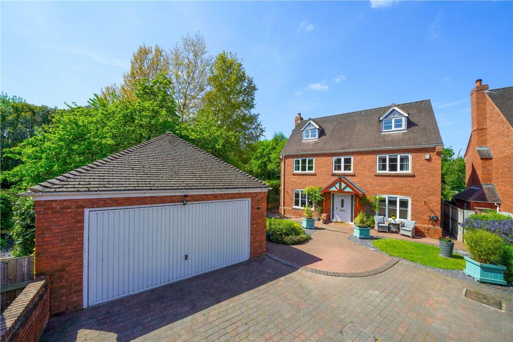 5-bed detached on Morgan Springs, Oldbury, WV16, £695,000