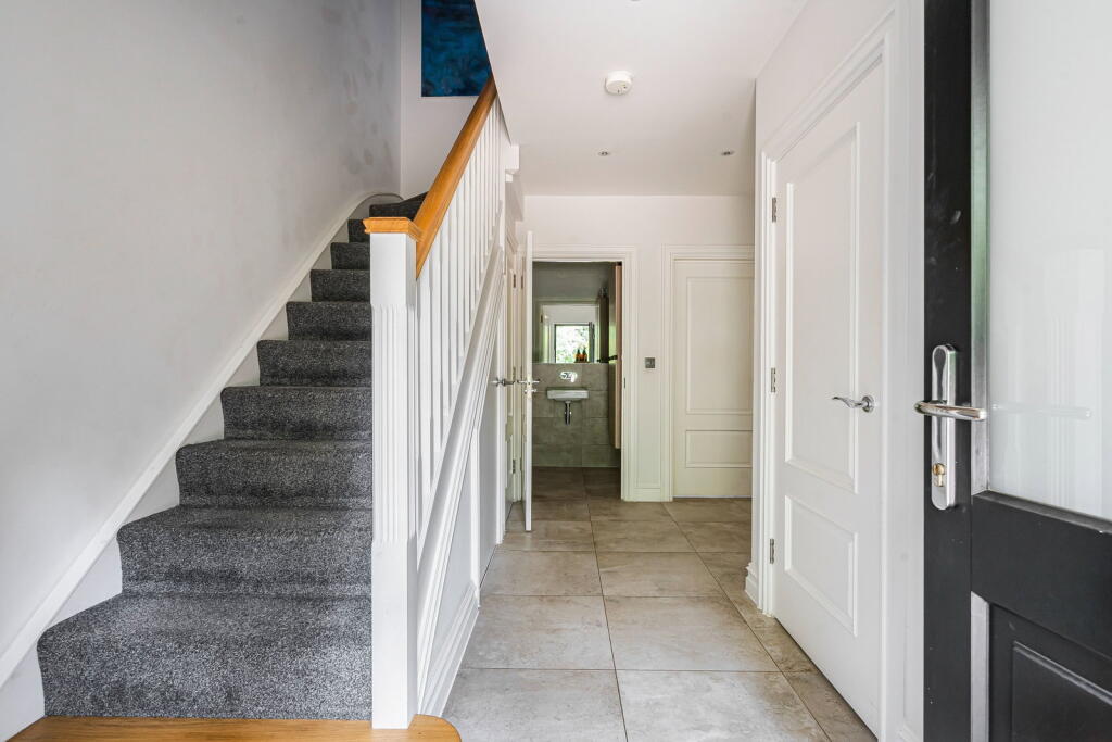 House in Waverley, Cranleigh - View 3