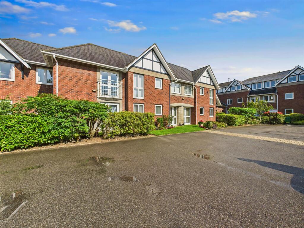 Main image of property: Barrow Lane, Hessle