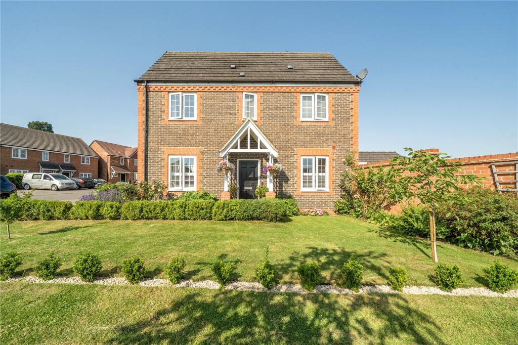 Main image of property: Weavers Branch, Thame