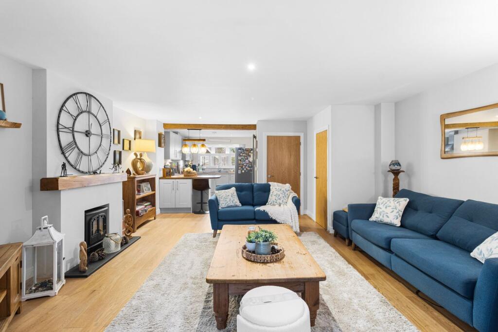 House in Wealden, Arlington - View 3