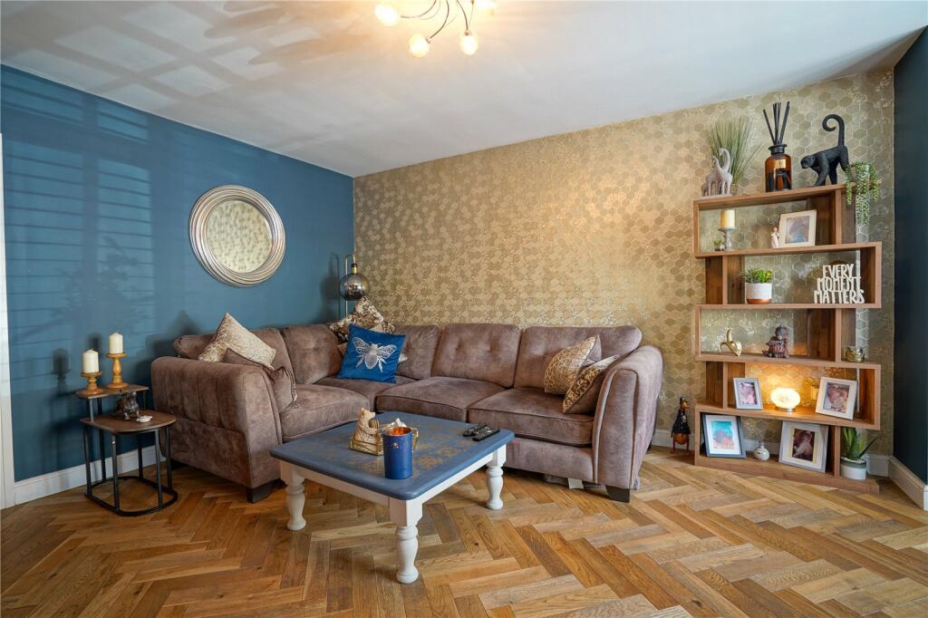 The Woodlands, Bolton-upon-Dearne, S63 - View 6
