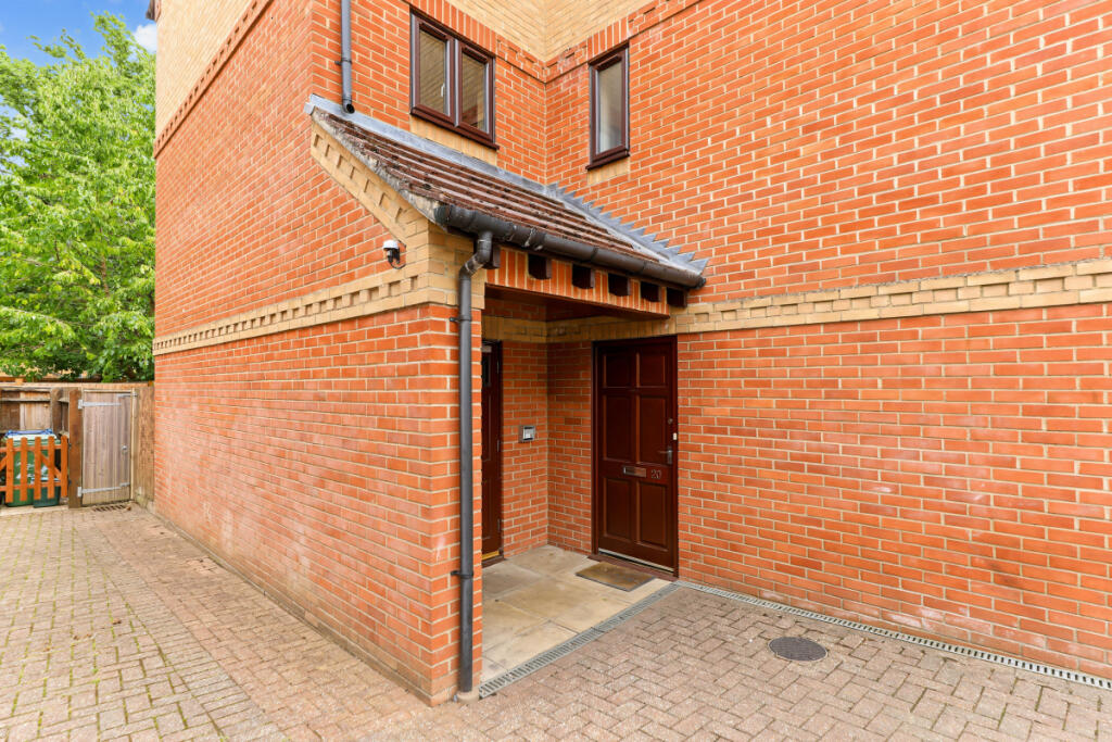 Apartment in Oxford, Barton - More