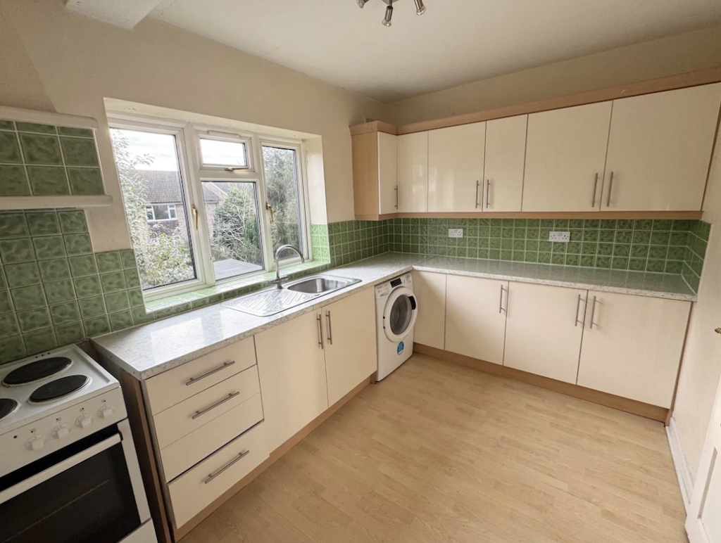 Balfour Court, Lichfield Road, Four Oaks, B74 4DB - View 4
