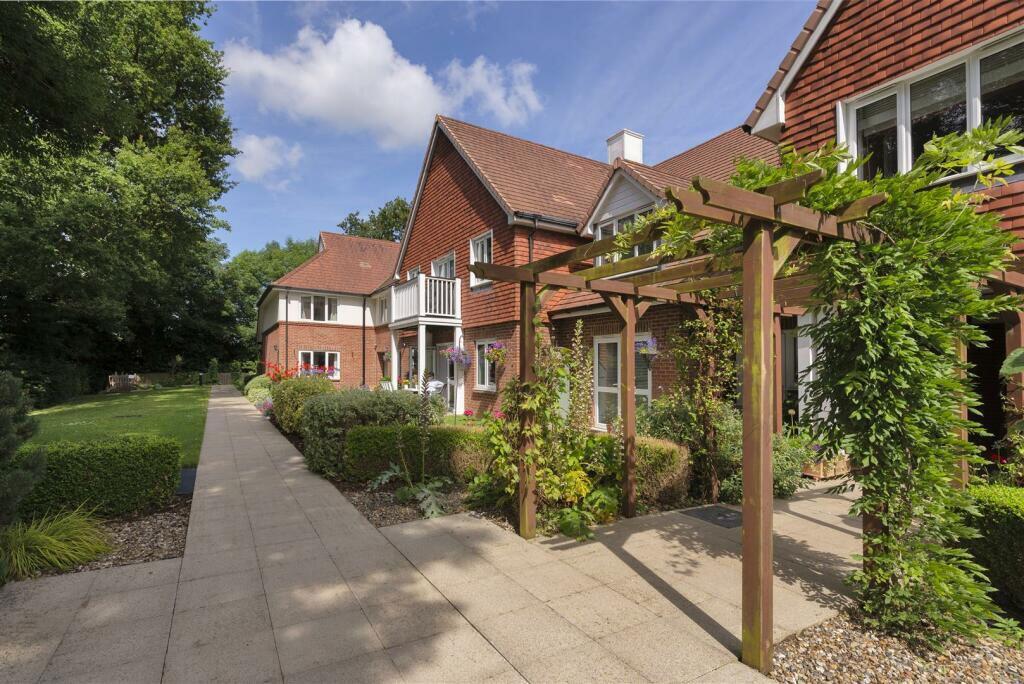 Rookery Court, Marden, Tonbridge, Kent, TN12 9AZ