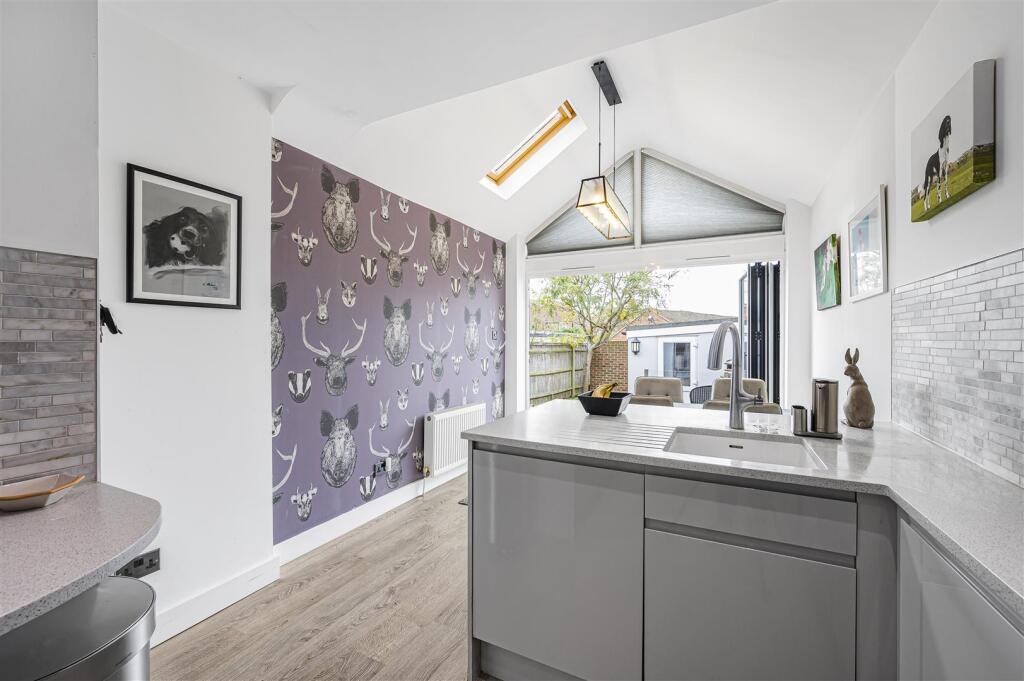 Eastbourne Road, Seaford - View 4