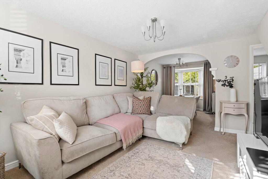 14 Hardy Court, Barbourne, Worcester.  WR3 8AT photo 4