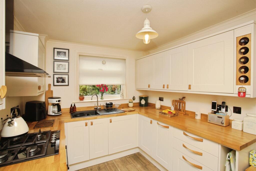 House in Rugby, Warwickshire - View 5