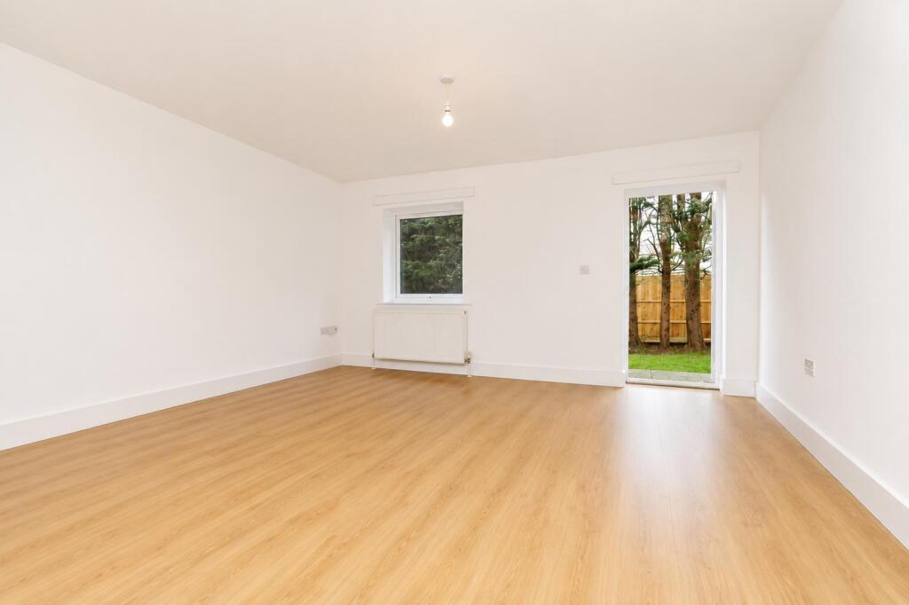 Apartment in Fareham, Hampshire - View 4