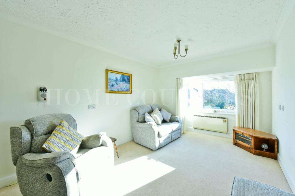 Billy Lows Lane, Potters Bar, EN6 photo 3