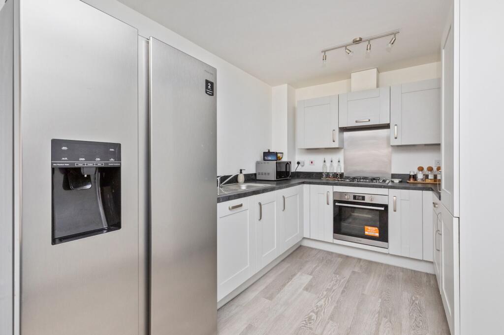 Illett Way, Faygate, RH12 - View 4
