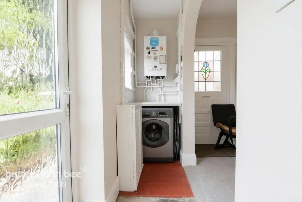 House in Congleton, Congleton Market Quarter, West Heath - More