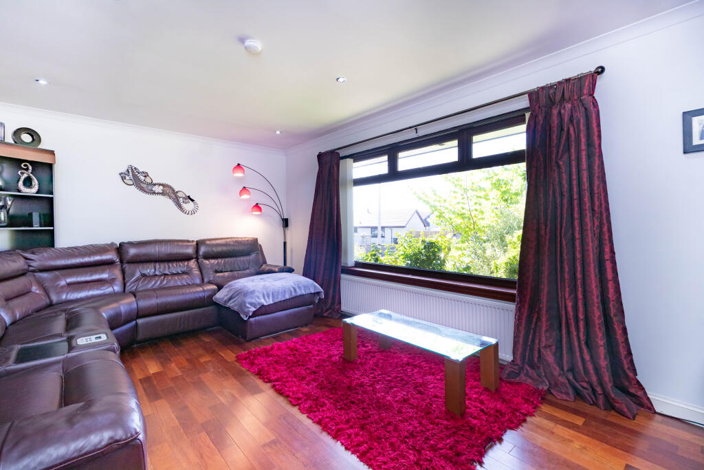 House in Dundee - More