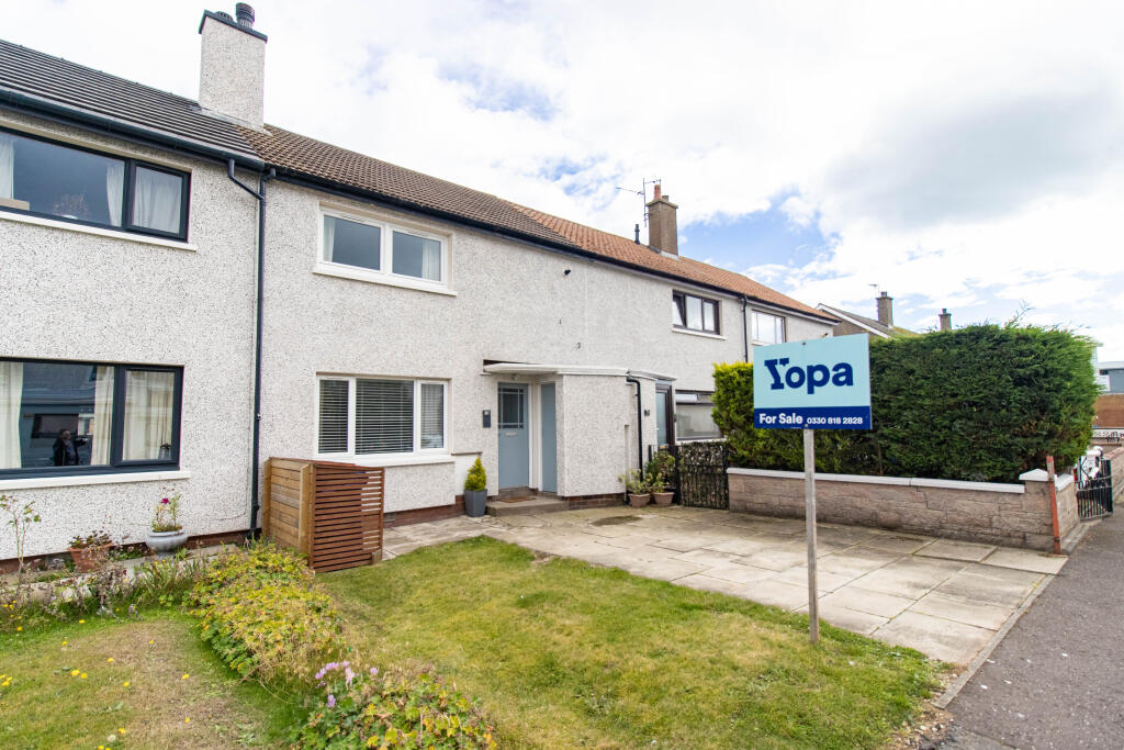 House in Dundee, Angus - More