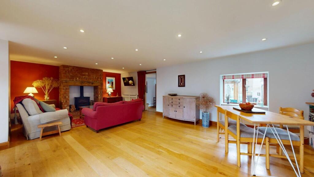 House in Ruthin - More
