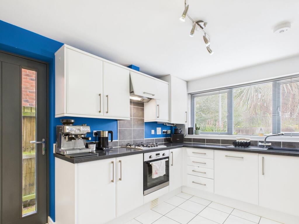 Culpepper Avenue, New Ollerton, Newark, NG22 photo 3