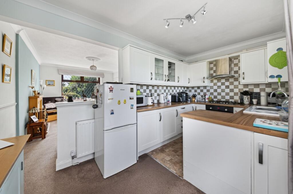 House in Huddersfield - View 5