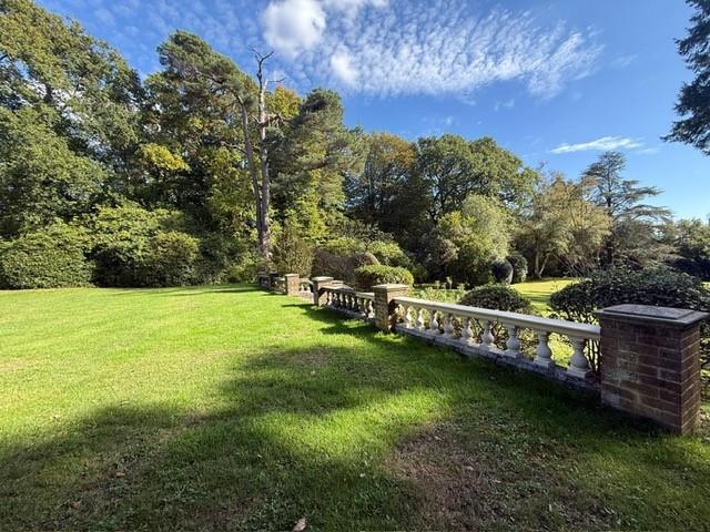 Picket Hill, Ringwood photo 2