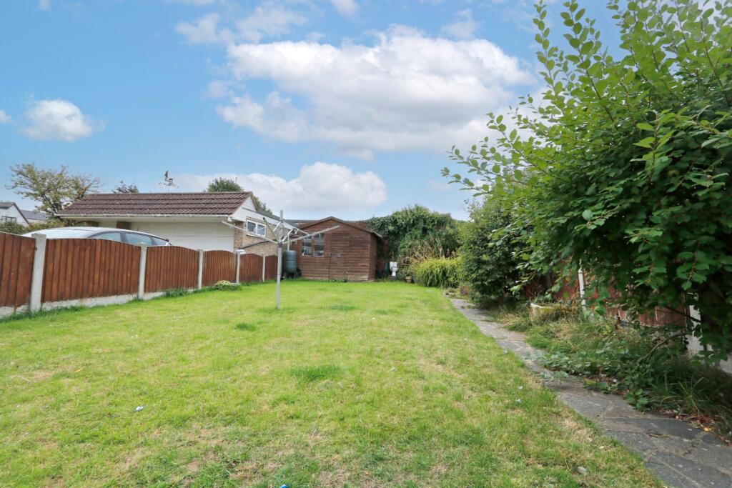 Eversley Road, Benfleet, Essex photo 3