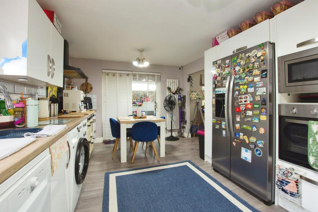 Meadow Rise, Nottingham photo 4