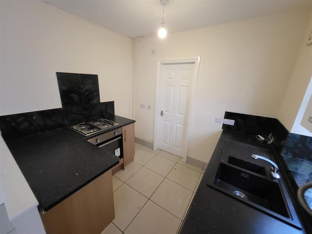 Apartment in Newport, Victoria - View 4