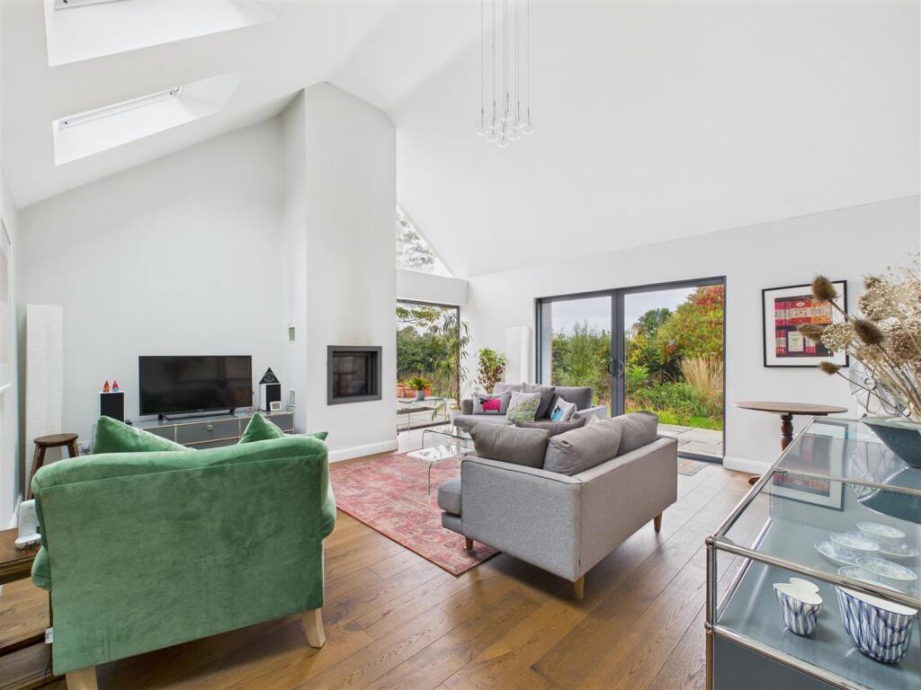 Wellesbourne Road, Alveston, Stratford-Upon-Avon photo 2