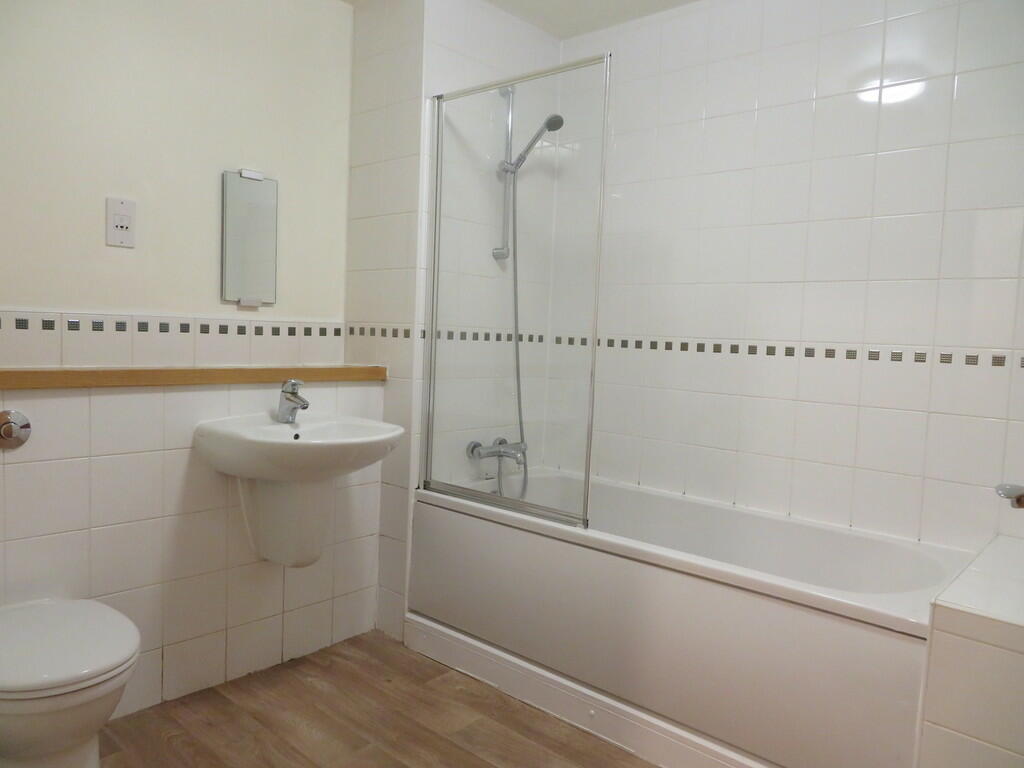Apartment in Manchester - View 5