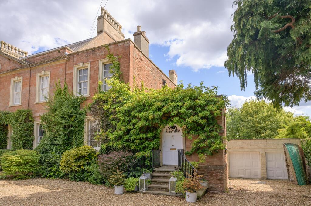 Main image of property: High Street, Chew Magna, Bristol, BS40