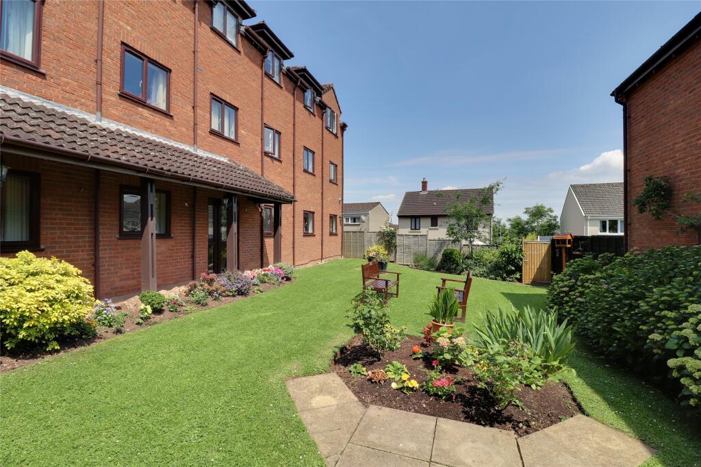 Priory Court, Priory Gardens, Wellington, Somerset, TA21 photo 4