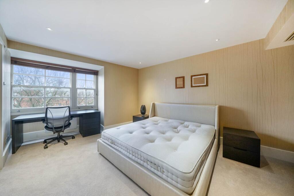 Apartment in London - View 5