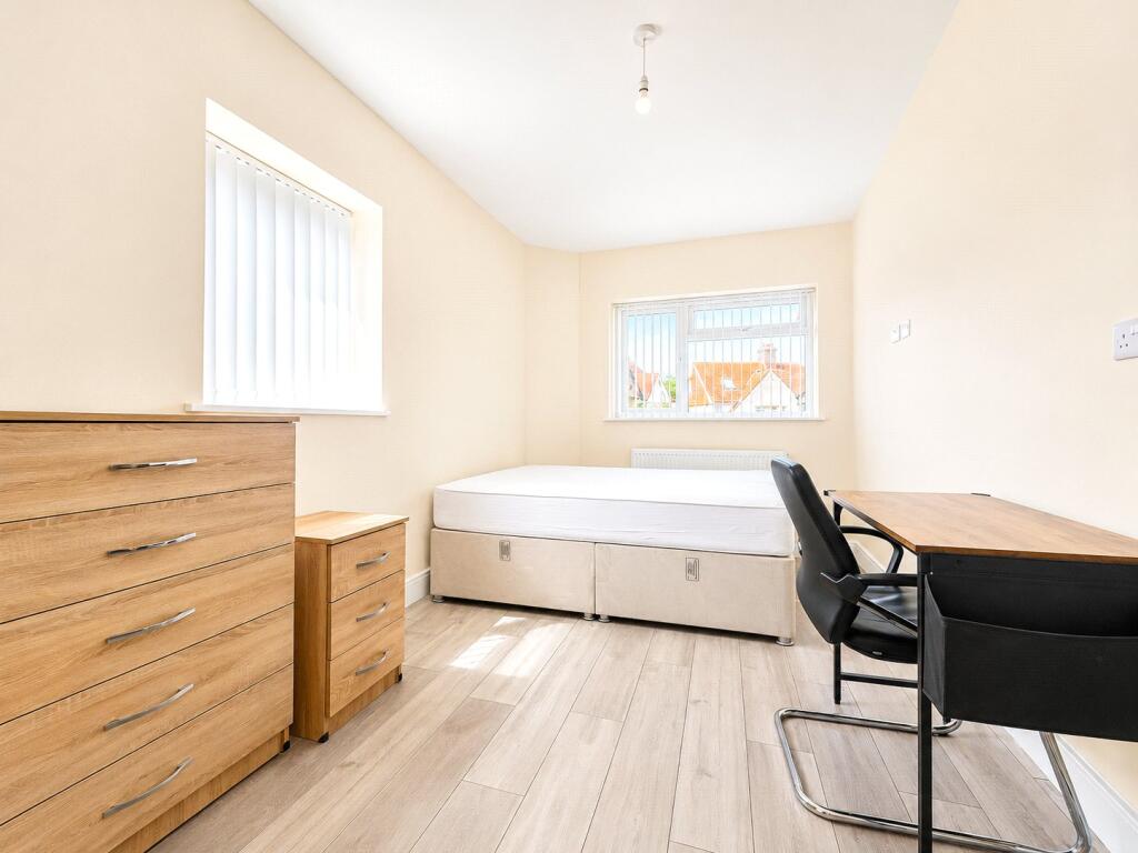 House in London - View 2
