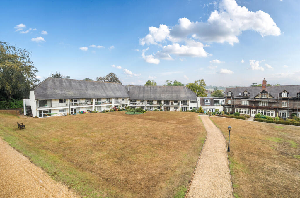 Apartment in Guildford