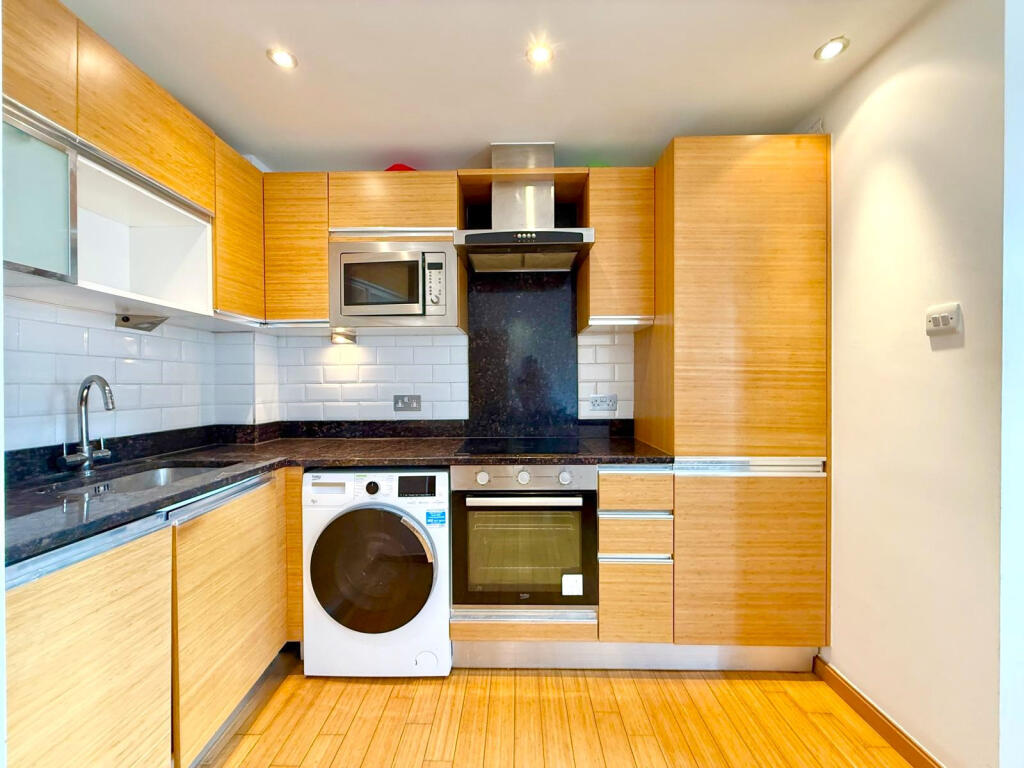 Main image of property: Helion Court, Canary Wharf, London, London, E14
