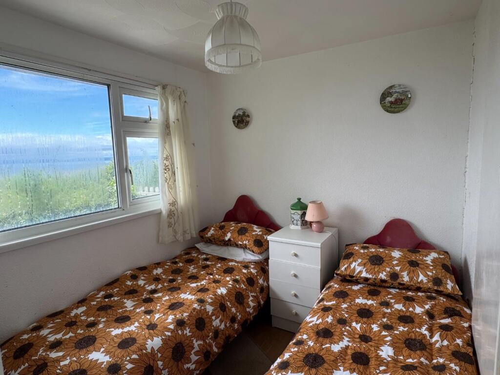 Fort Road, Lavernock - View 6