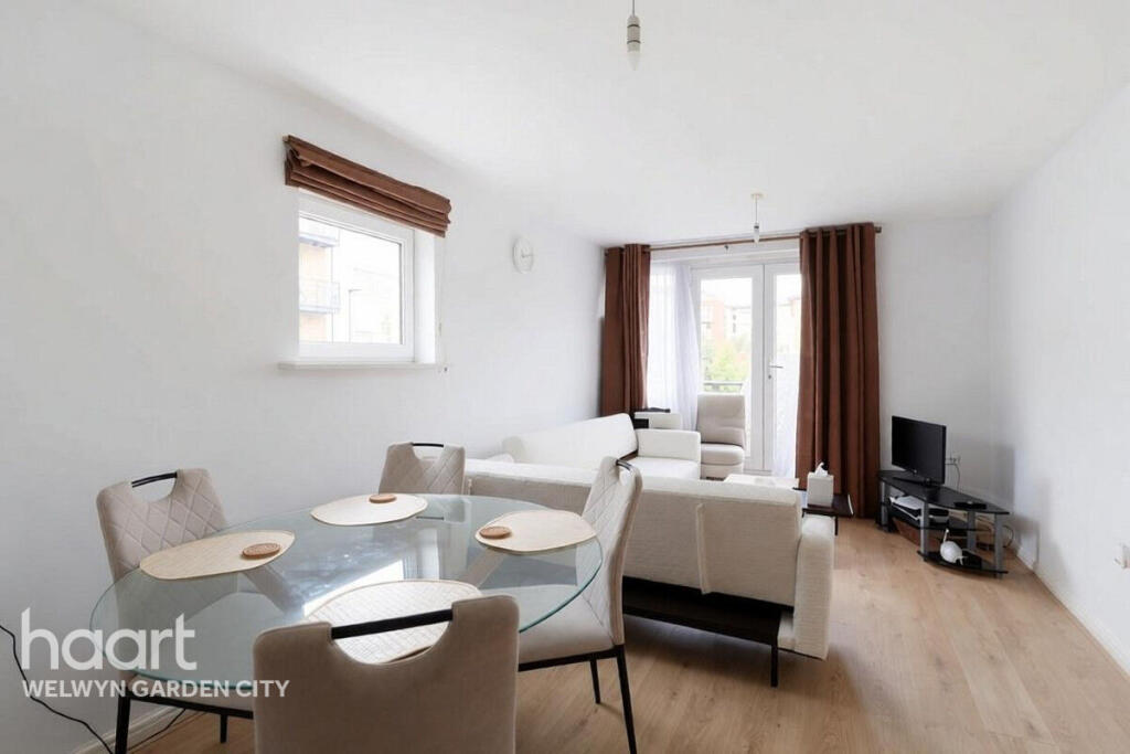 Apartment in St Albans - View 5