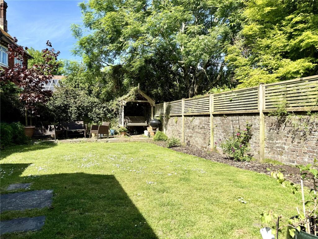 House in Eastbourne, East Sussex - View 3