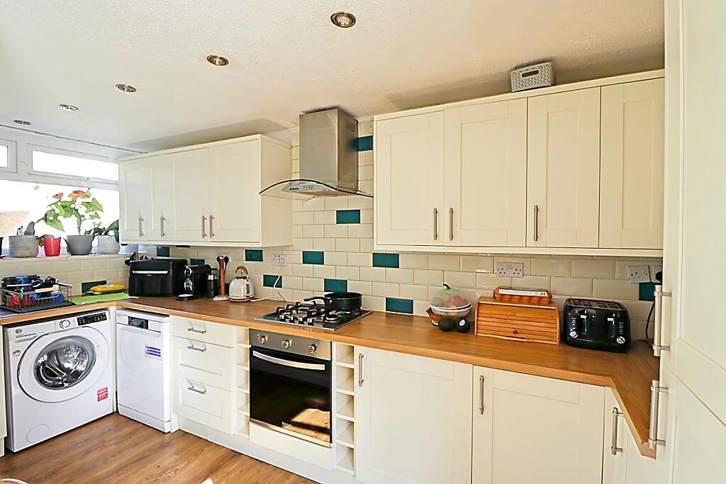 House in Basildon, Essex - View 5