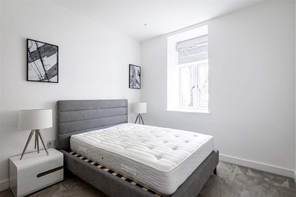 Apartment in London - View 5