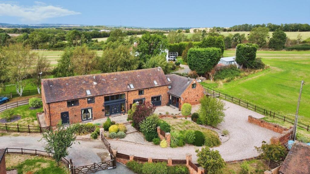 Meadow Barn , Tamworth, B78 2EW photo 3