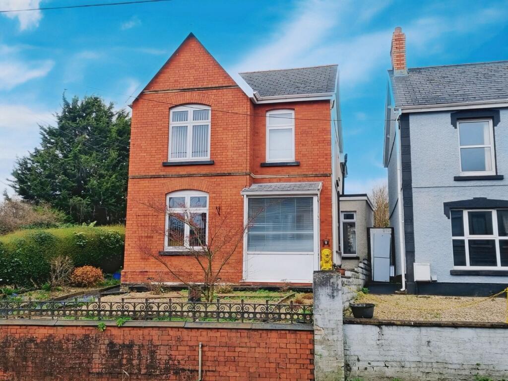 Main image of property: New Road, Ammanford, SA18