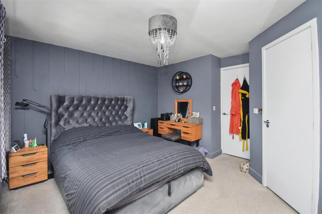 House in Great Oakley, Danesholme - View 6
