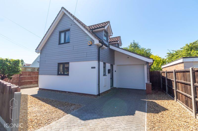 3-bed house on Warren Avenue, Hellesdon, Norwich, £315,000