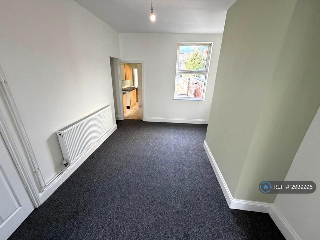 House in Doncaster - View 3