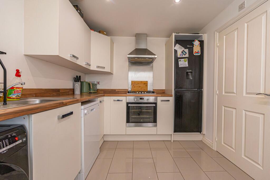 Spitfire Road, Rogerstone, NP10 - View 5