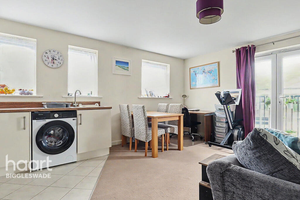 Rutherford Way, Biggleswade photo 4